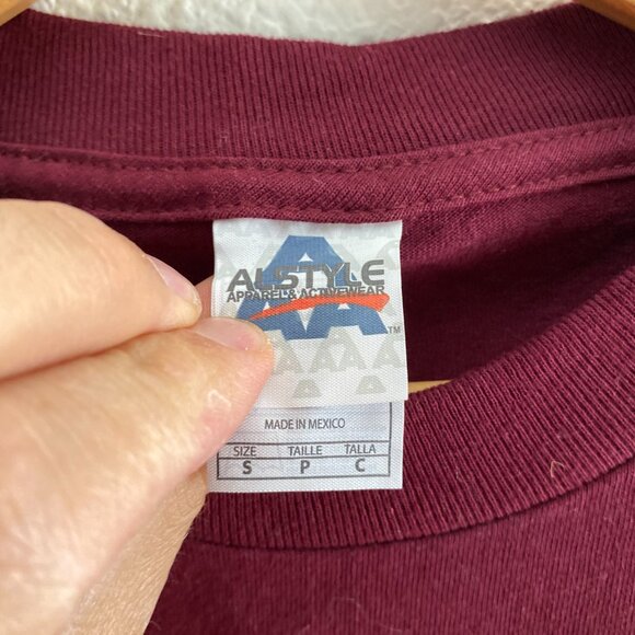 LIKE NEW Kansas There's Know Place Like Home 35 Years Burgandy T-Shirt Small - Picture 2 of 3